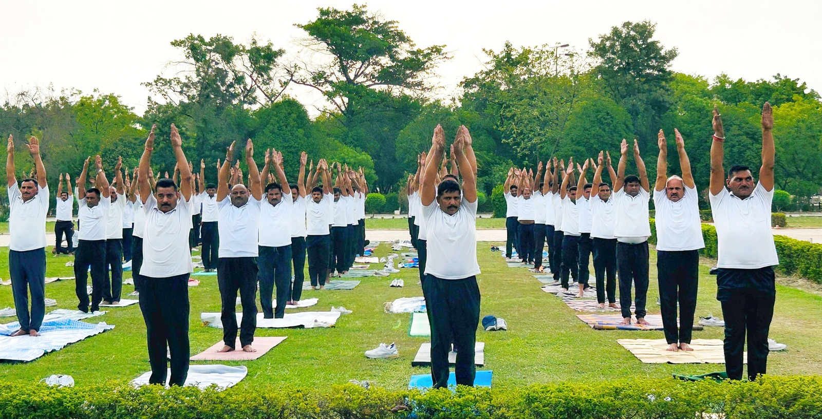 "योग से जीवन की नई शुरुआत – मानसिक शांति और शारीरिक संतुलन का राज़"